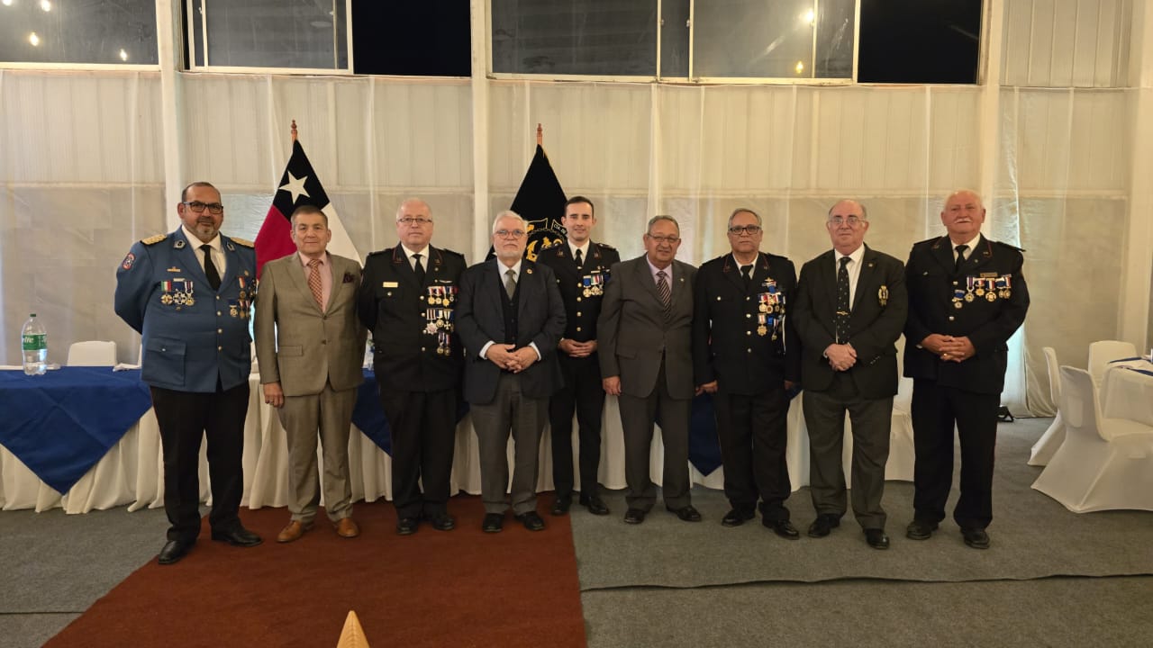 Conmemoran vísperas del 21 de mayo recordando la última cena de la tripulación de la Esmeralda