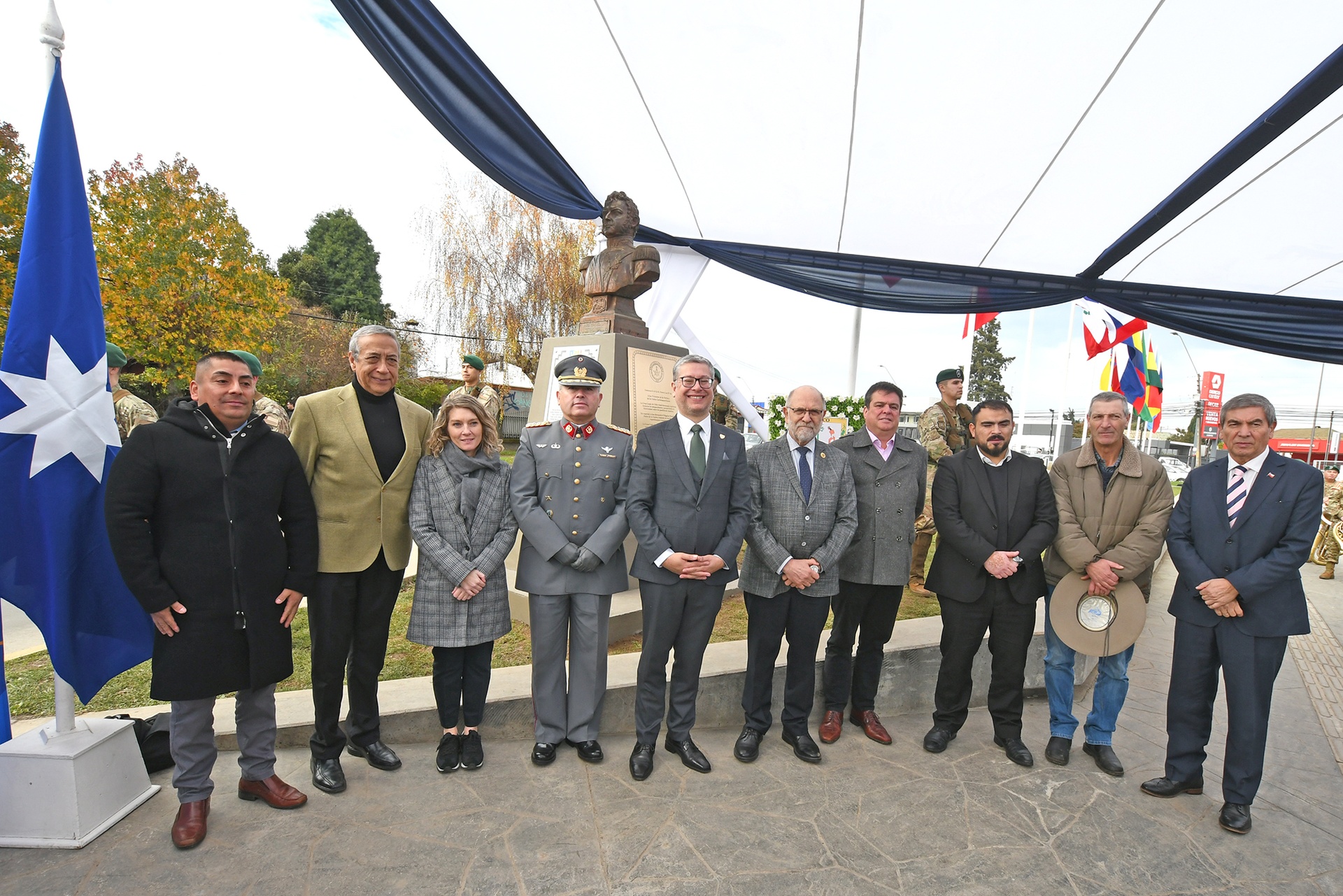 Plaza Las Banderas de Temuco recibe busto de Bdo O´Higgins