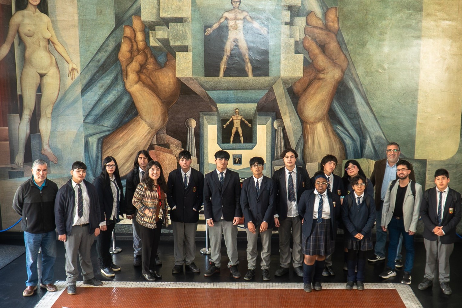 Estudiantes de San Antonio visitaron la Gran Logia de Chile