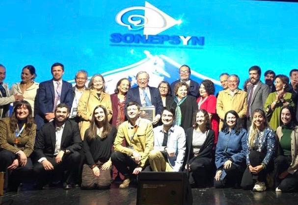 Querido Hermano  Renato Verdugo Latorre recibe  máxima distinción como “Maestro de la Neurología”