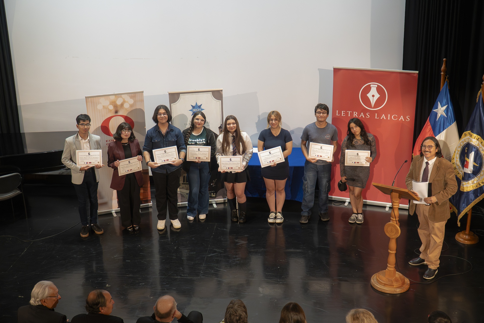 Premiación Segundo Concurso Literario Escolar Alberto Romero 2025