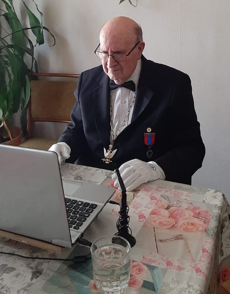 Arnoldo Olavarría O: Cien años de sabiduría y pruebas superadas